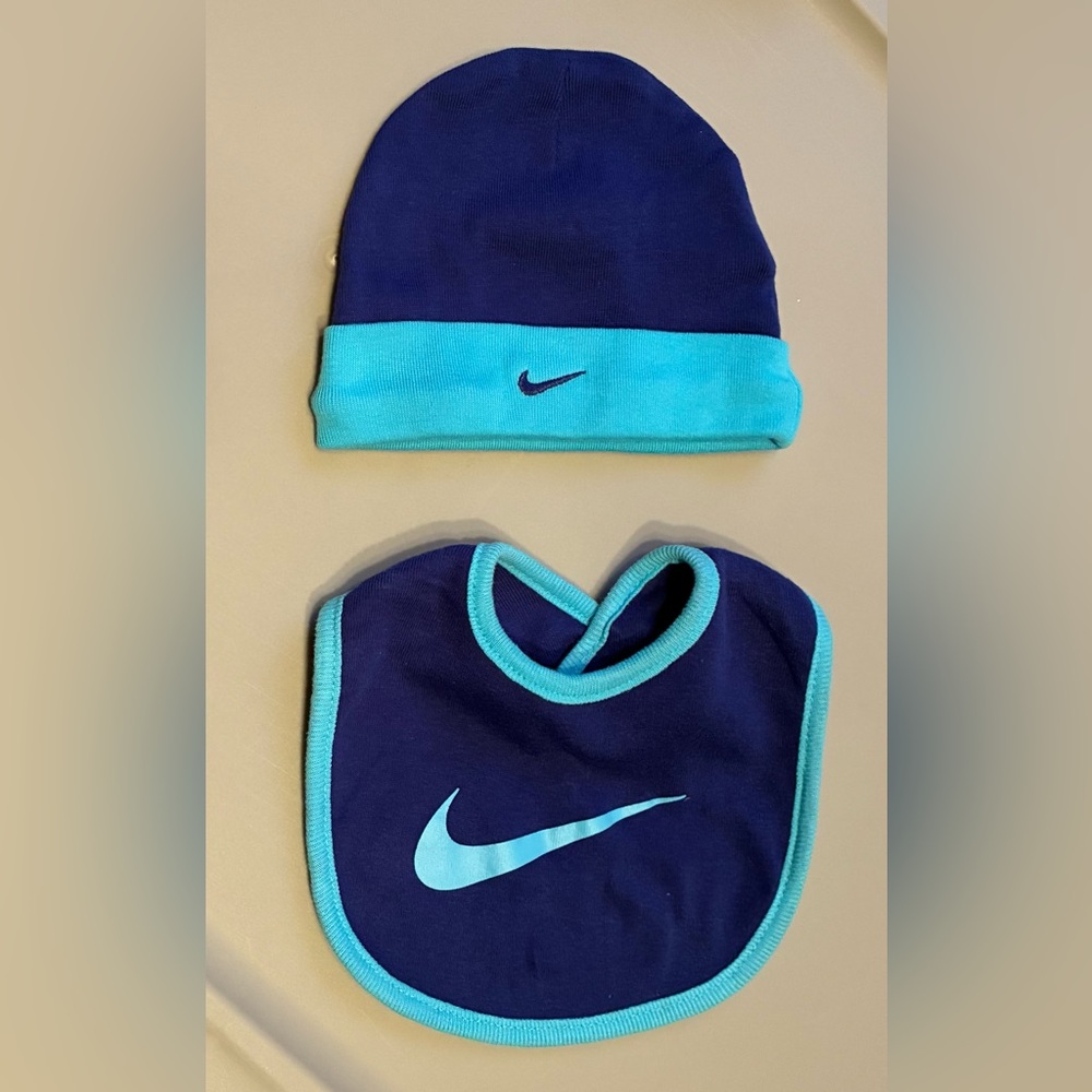 Nike Navy and Aqua Baby Bib and Beanie Set